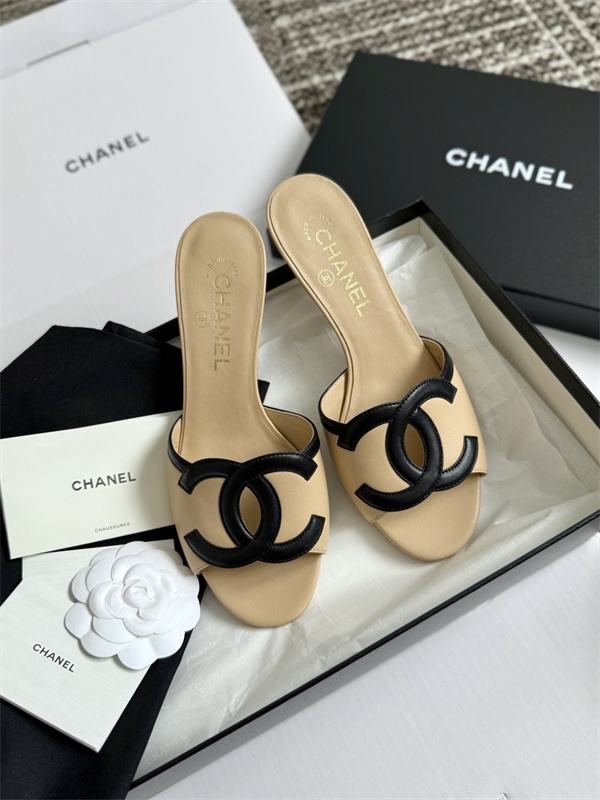 エレガントCHANELシャネルサンダルコピー歩きやすいシルエットは細長め