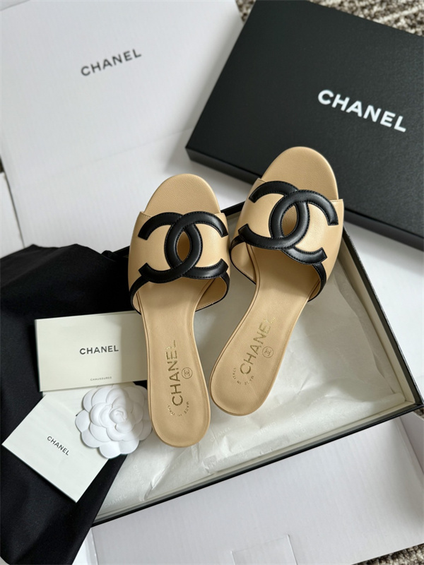 エレガントCHANELシャネルサンダルコピー歩きやすいシルエットは細長め