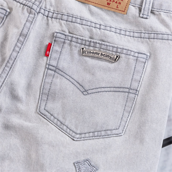 ライトグレー デニムパンツ Chrome Hearts クロムハーツ コピー クロス刺繍パッチ ウォッシュ加工 ストレートシルエット 5ポケットジーンズ