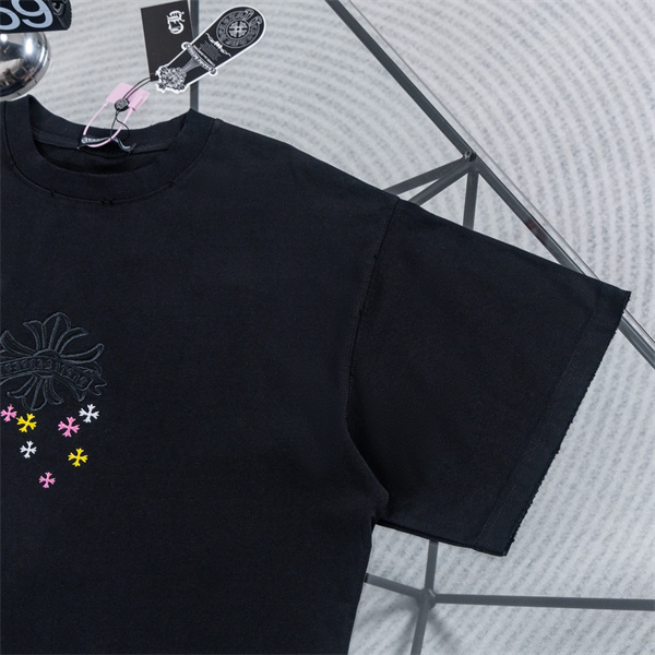  ホワイト 半袖Tシャツ Chrome Hearts クロムハーツ コピー 淡色フローラルクロス刺繍風 マルチカラー小クロス クルーネック ボックスシルエット