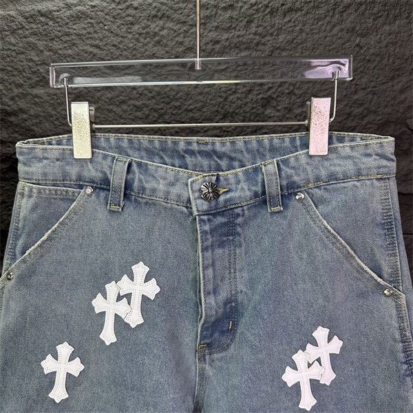 ライトブルー デニムショーツ Chrome Hearts クロムハーツ コピー ブラッククロスワッペン ウォッシュ加工 ハーフパンツ ワイドシルエット