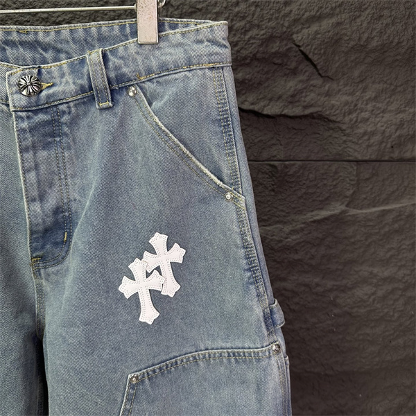 ライトブルー デニムショーツ Chrome Hearts クロムハーツ コピー ブラッククロスワッペン ウォッシュ加工 ハーフパンツ ワイドシルエット
