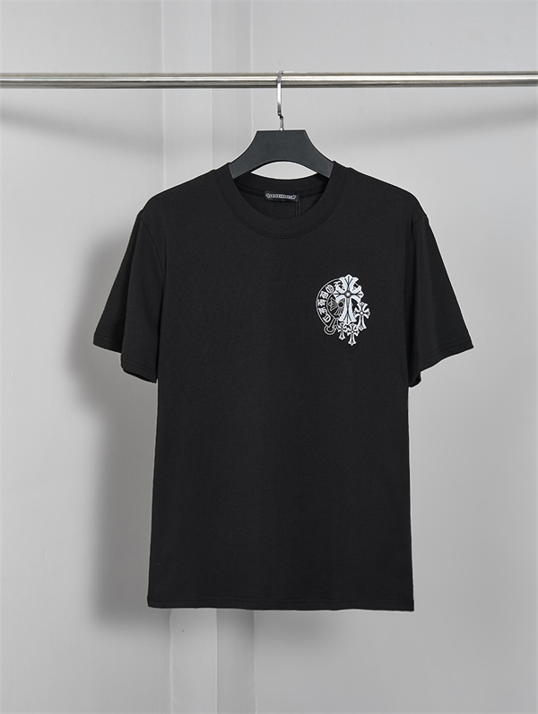 ホワイト 半袖Tシャツ Chrome Hearts クロムハーツ コピー 胸元ワンポイントロゴ バックビッグクロスグラフィック クルーネック モノトーンデザイン