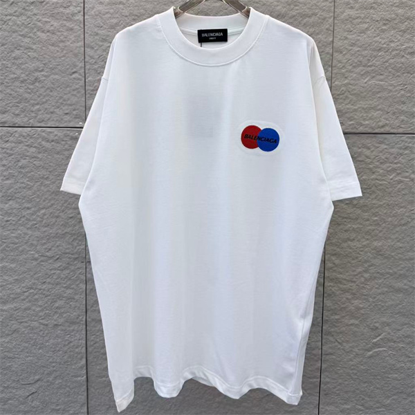  ホワイト グラフィックTシャツ BALENCIAGA バレンシアガ コピー 胸元カラーロゴ 背面ビッグレタリング 半袖 ワイドフィット