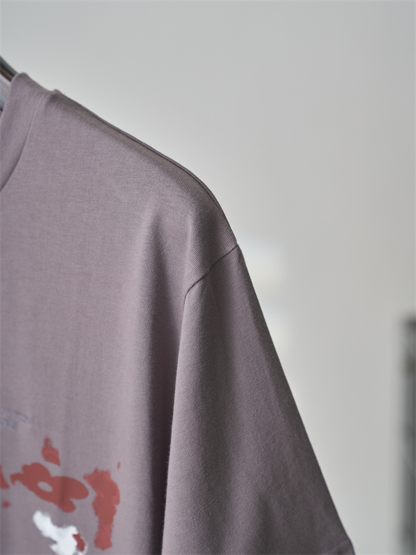   モーブグレー 半袖Tシャツ Louis Vuitton ルイヴィトン コピー ペイントスプラッシュ柄 クルーネック アートプリント ゆったりシルエット