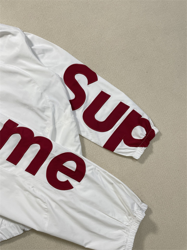 Supreme Spellout Track Jacketシュプリームセットアップコピー人気2026定番アイテムお洒落