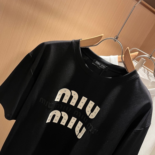 Miu Miu ミュウ ミュウ 半袖Tシャツ ロゴ