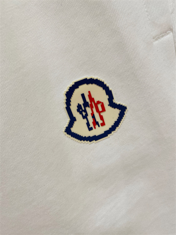 2026最新モンクレールセットアップコピーMONCLER 個性的カジュアルスタイルおしゃれ