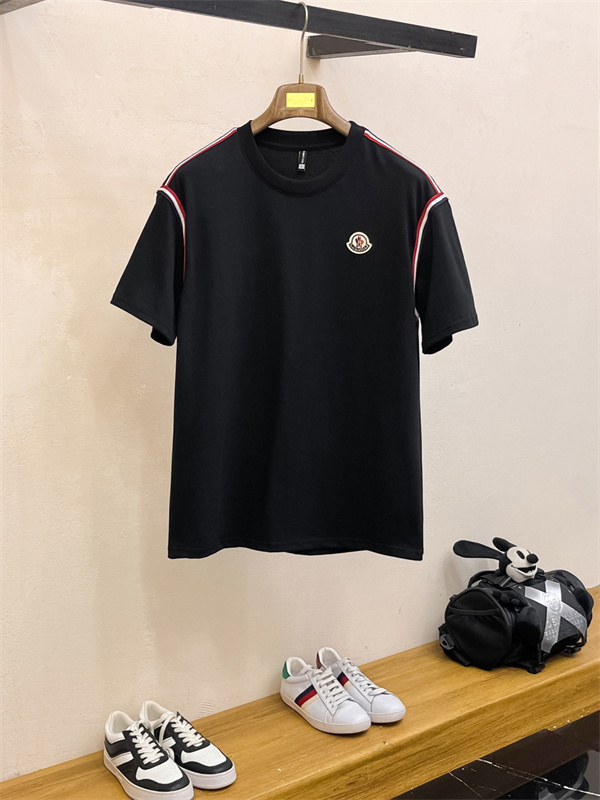 ☆☆2026流行MONCLERモンクレールセットアップコピーなめらかで心地よい肌触り最新