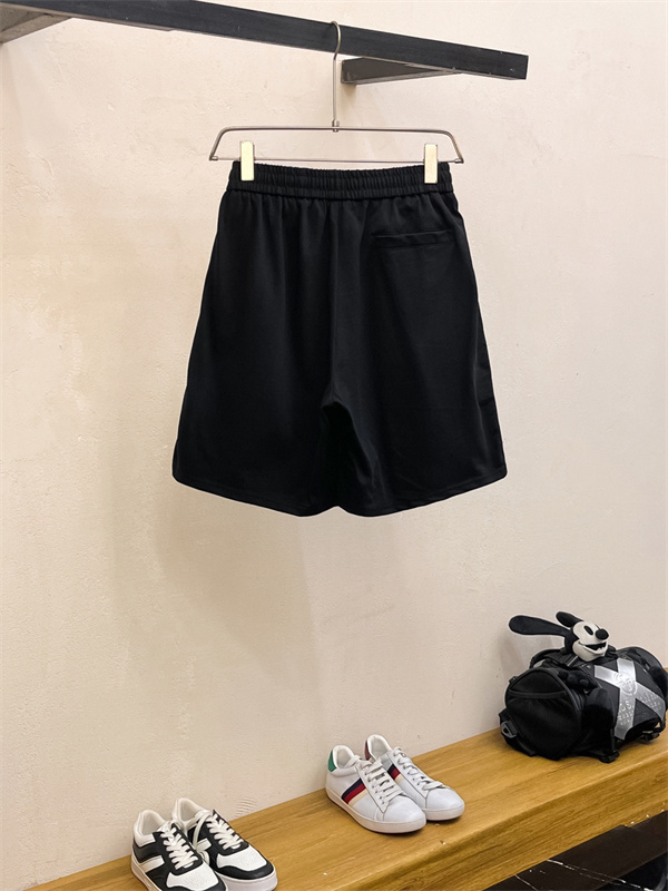 ☆☆2026流行MONCLERモンクレールセットアップコピーなめらかで心地よい肌触り最新