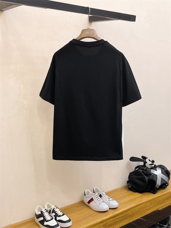 ☆☆2026流行MONCLERモンクレールセットアップコピーなめらかで心地よい肌触り最新