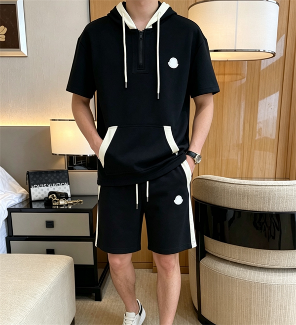 入手困難☆☆モンクレールセットアップコピー2026春夏流行りおしゃれ上質なアイテム個性