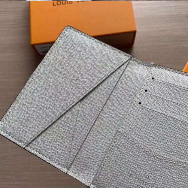 2026新作 LOUIS VUITTON ルイヴィトン コピー モノグラム 二つ折り財布 メンズ レディース ホワイト コンパクトウォレット カード収納