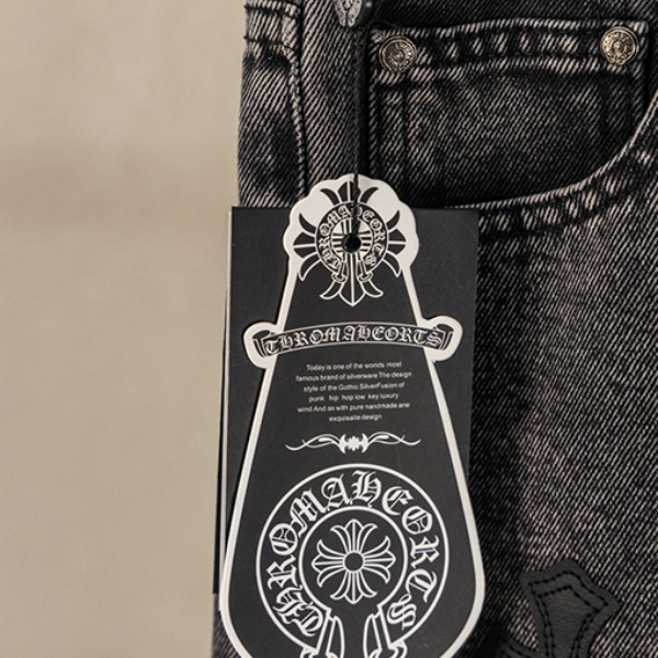 2026新作 CHROME HEARTS クロムハーツ コピー クロスパッチ デニムパンツ メンズ ブラックウォッシュ ジーンズ ワイドストレート ストリート カジュアル