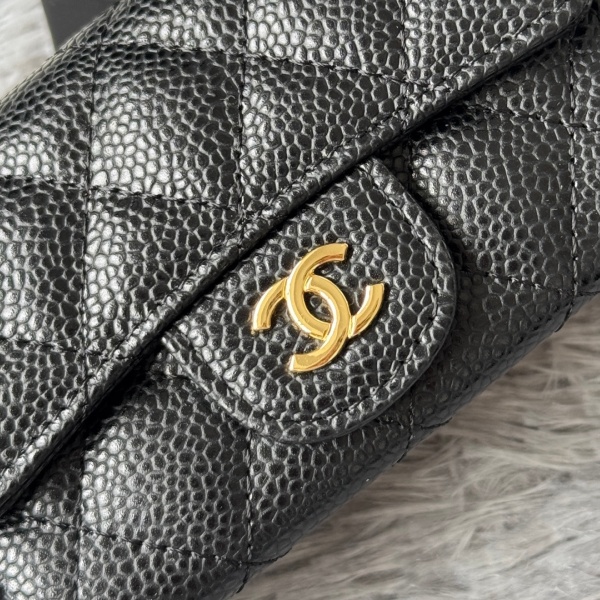2026新作 CHANEL シャネル コピー クラシックカードケース レディース キャビアスキン 羊皮 ココマーク ブラック 大小球纹 ミニウォレット P80819