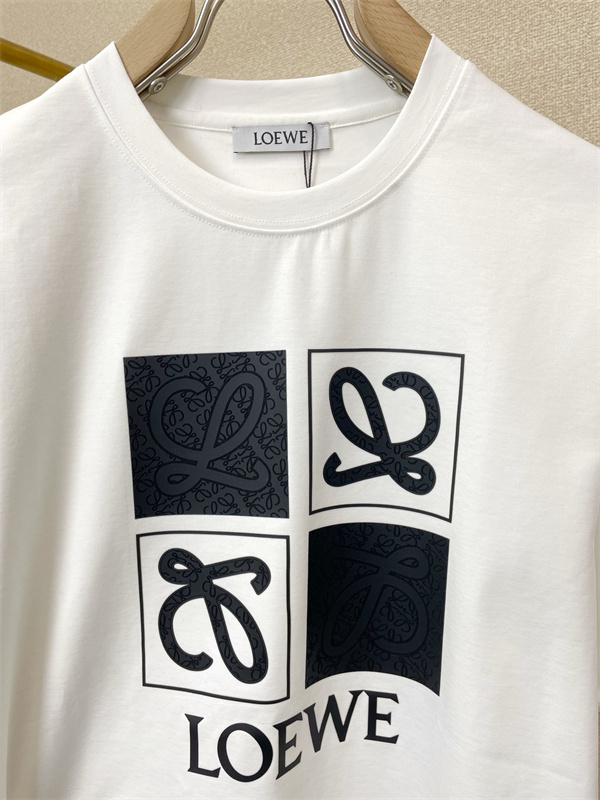 肌触り 普段使いロエベtシャツコピー2026年トレンド☆☆LOEWE 新作お手頃カジュアル