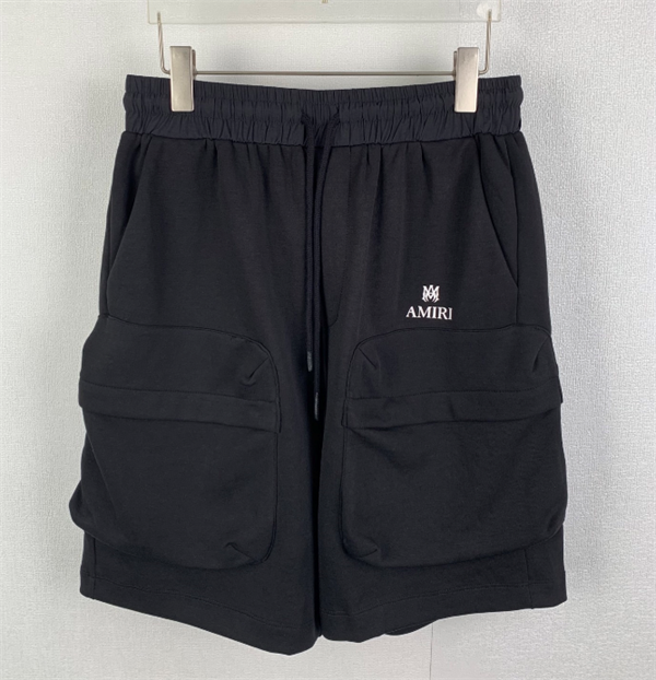 AMIRIアミりハーフパンツコピー ☆2026大きめポケットがアクセントの