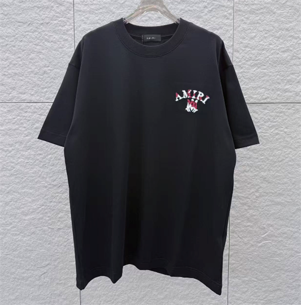 アミり半袖Tシャツコピー AMIRI 2026春夏新作 ベルベット×コントラスト刺繍 クルーネック 着心地抜群