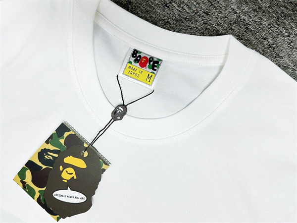 個性的A BATHING APE ア・ベイシング・エイプtシャツコピー2026最新エレガント