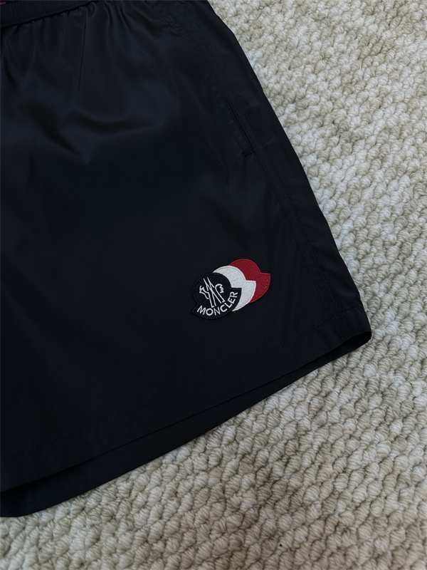 Moncler SS26 Patch Swim Shortsモンクレールスイムパンツコピー　【楽入夏シリーズ】レターロゴ×ドローコード ストレートフィット （メンズ）