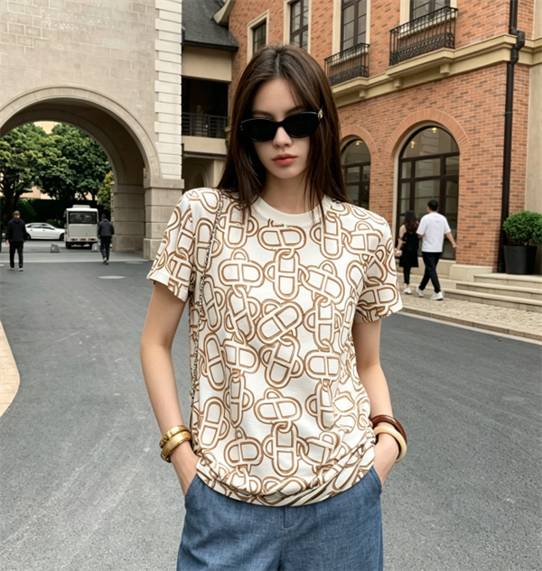 エルメスtシャツレディーススーパーコピー  Hermès人気個性的2026春夏流行りトレンド