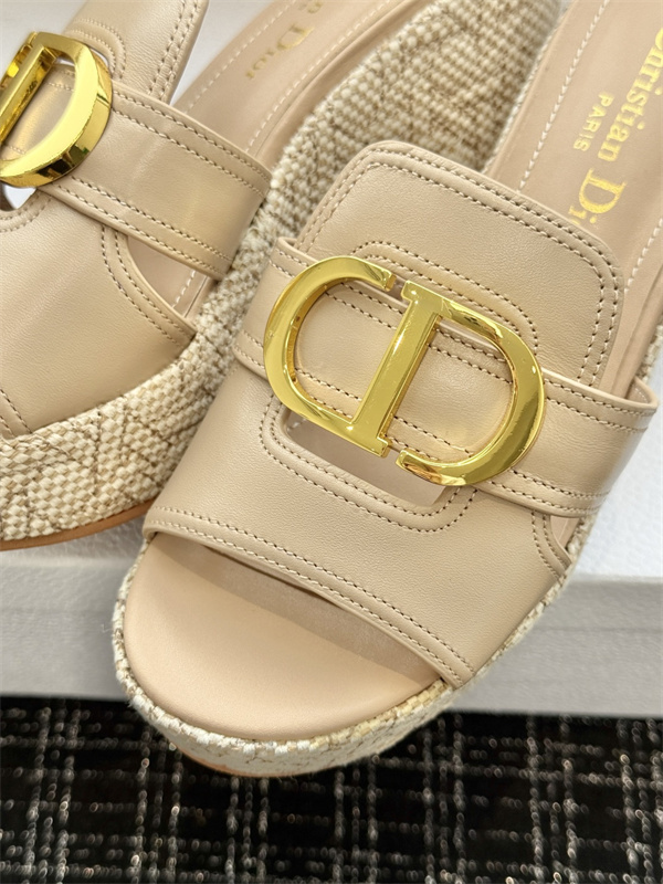 2026履き心地ディオールコピーDIOR 厚底ミュールサンダル 夏のビーチ