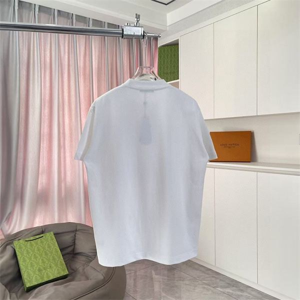 2026新作LOEWE ロエベ tシャツコピー男女OKカジュアルスタイルおしゃれ