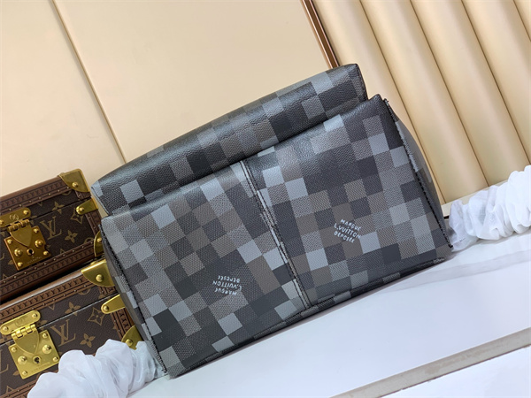 【DISCOVERY 】 m28789ルイヴィトンリュックサックコピーLOUIS VUITTON大容量黒色
