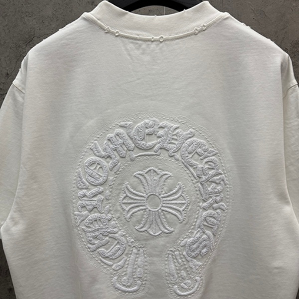 CHROME HEARTS クロムハーツ ホワイト 半袖Tシャツ 胸元エンボスロゴ クルーネック 爽麗 ゆったり 人気 トップス