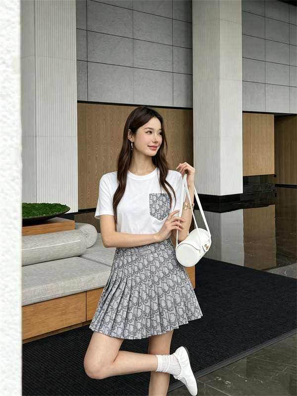 DIOR ディオールセットアップスーパーコピー2026トレンド最新作レディースファッションスカートセット