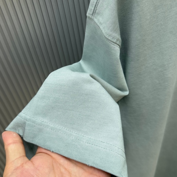 STONE ISLAND ストーンアイランド コンパスバックプリント ヴィンテージウォッシュ 半袖Tシャツ ダメージネック コットンカットソー
