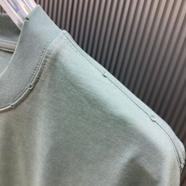 STONE ISLAND ストーンアイランド コンパスバックプリント ヴィンテージウォッシュ 半袖Tシャツ ダメージネック コットンカットソー