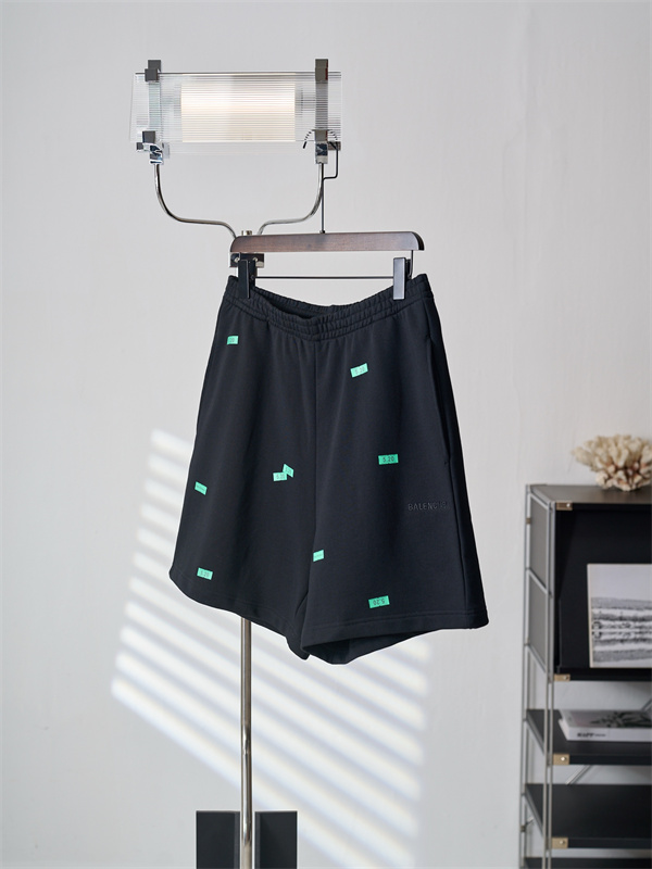 2026人気 バレンシアガショットパンツスーパーコピーBalenciaga  メンズファッション黒色