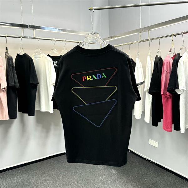 2026人気 PRADA プラダｔシャツコピー個性的スタイリッシュ上質なアイテム