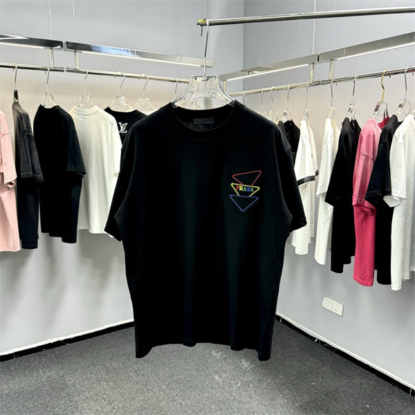 2026人気 PRADA プラダｔシャツコピー個性的スタイリッシュ上質なアイテム