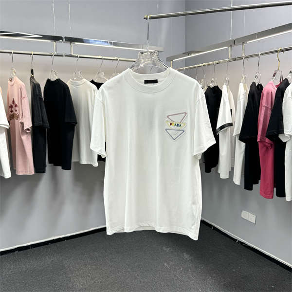 2026人気 PRADA プラダｔシャツコピー個性的スタイリッシュ上質なアイテム