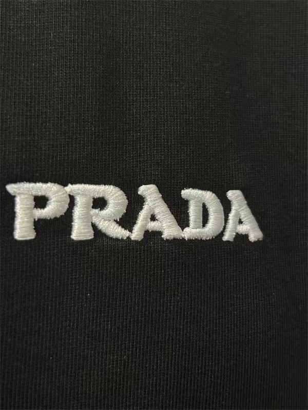 男女OK☆☆PRADA プラダtシャツコピー2026Ssトレンド新作春夏おしゃれ着こなし