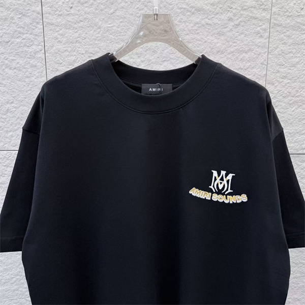 AMIRI SOUNDS ロゴ刺繍 半袖 AMIRI アミリ コピー Tシャツ【2026夏トレンド】男女兼用