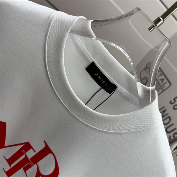 AMIRI アミリ コピー Tシャツ ビッグロゴ  オーバーサイズ 洗練シルエット モード映え コーデ主役級