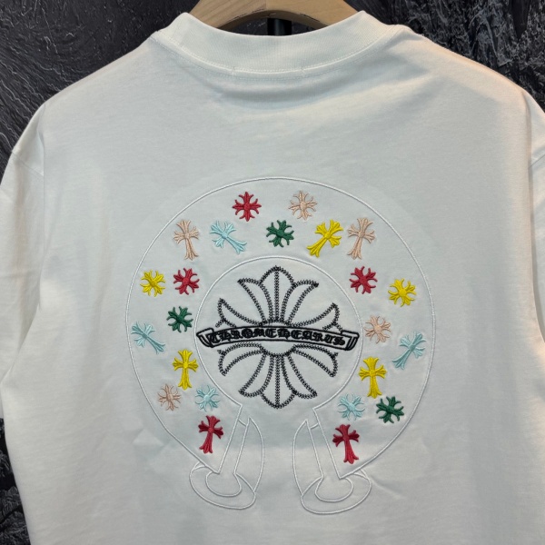 CHROME HEARTS クロムハーツ 2026新作 マルチカラークロス刺繍 バックビッグロゴ オーバーサイズ クルーネック 半袖Tシャツ メンズ レディース