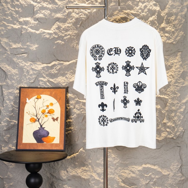 CHROME HEARTS クロムハーツ 2026限定 マルチモチーフバックプリント クルーネック 半袖Tシャツ クロスロゴ オーバーサイズ メンズ レディース