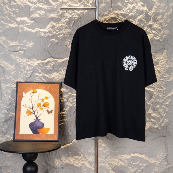 CHROME HEARTS クロムハーツ 2026限定 マルチモチーフバックプリント クルーネック 半袖Tシャツ クロスロゴ オーバーサイズ メンズ レディース