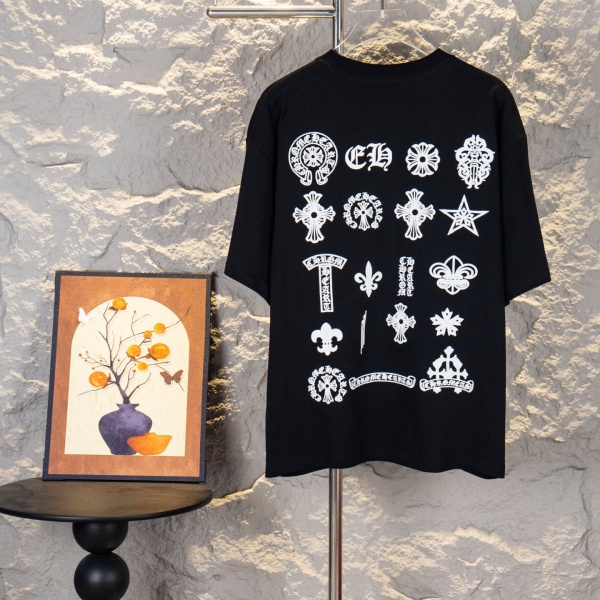 CHROME HEARTS クロムハーツ 2026限定 マルチモチーフバックプリント クルーネック 半袖Tシャツ クロスロゴ オーバーサイズ メンズ レディース