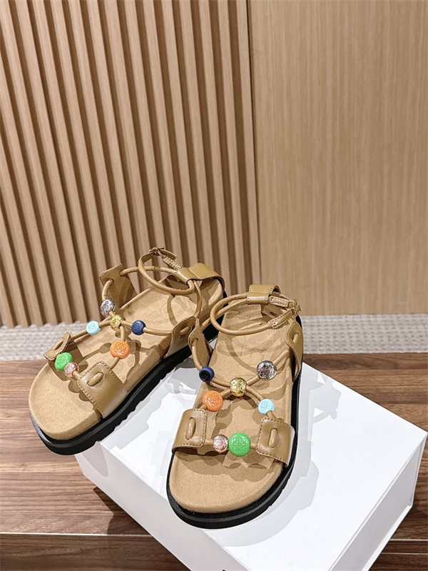 シンプル＆個性派LOEWE Pebble Beads Fussbett ロエベサンダル