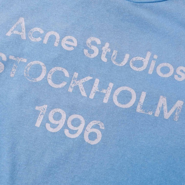 ACNE STUDIOS アクネストゥディオズ 2026 STOCKHOLM ロゴプリント アイスブルー 半袖Tシャツ ウォッシュ加工 ルーズフィット クルーネック カットソー メンズ レディース