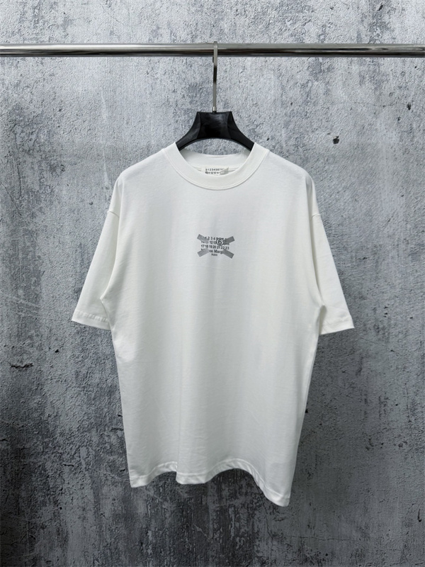 人気 Maison Margiela メゾンマルジェラ コピー Tシャツ ワンポイントポケット シンプル高見え 爆売れ メンズ レディース