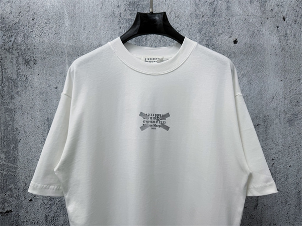 人気 Maison Margiela メゾンマルジェラ コピー Tシャツ ワンポイントポケット シンプル高見え 爆売れ メンズ レディース