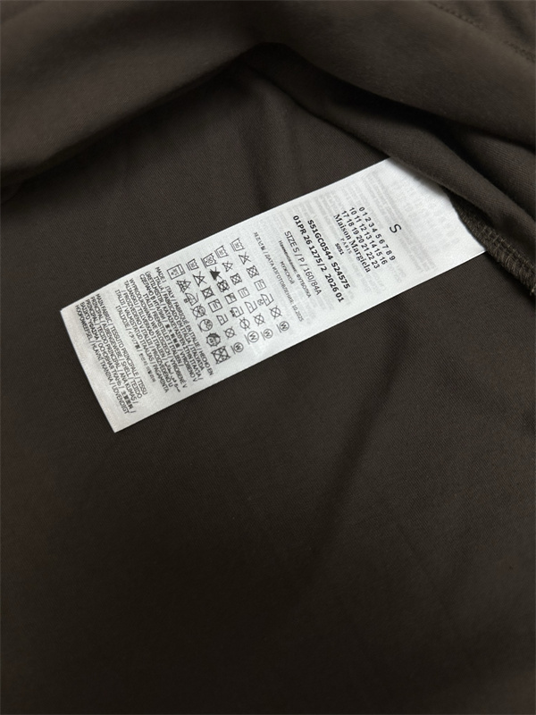手書きロゴデザイン Vintage風 韓国系 メンズ レディース Maison Margiela メゾンマルジェラ コピー Tシャツ 話題