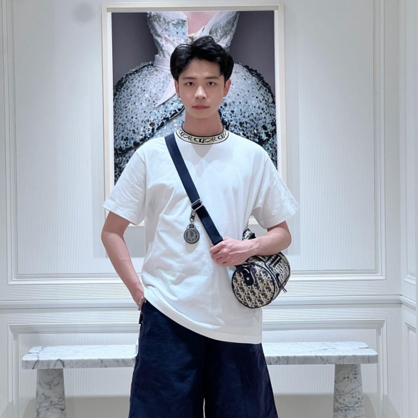 DIOR ディオール 2026 ロゴジャカード ネックライン 半袖Tシャツ ラグジュアリー ミニマル クルーネック ストレッチ カットソー メンズ レディース