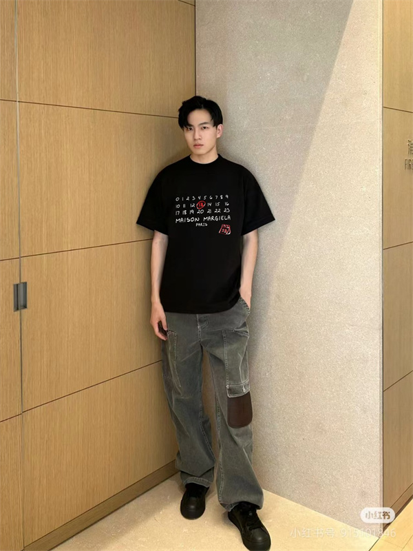 人気 Maison Margiela メゾンマルジェラ コピー Tシャツ 手書き風ナンバーロゴ 韓国系 ミニマル メンズ レディース